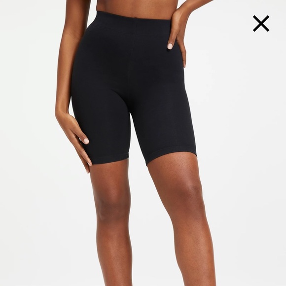 Good American GREEN essential biker short, 2 - Picture 2 of 6